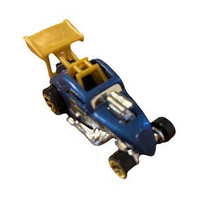 Hot Wheels Blue Fiat 500C HW ‘22 Exposed Engines Gold Rims